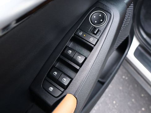 Used 2024 Kia Seltos EX FWD image 8