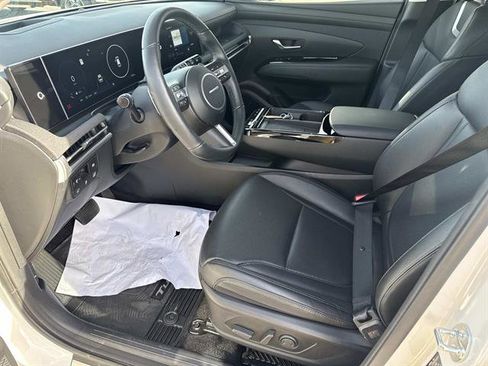 Used 2025 Hyundai Tucson Limited image 14