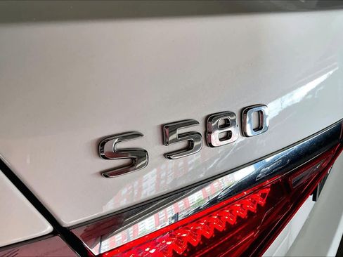 Used 2021 Mercedes-Benz S 580 4MATIC Sedan image 9