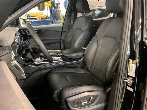 Used 2025 Audi Q7 3.0T Prestige w/ Prestige Package image 25