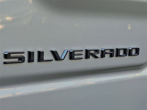 Used 2021 Chevrolet Silverado 1500 LTZ w/ Z71 Off-Road Package image 30