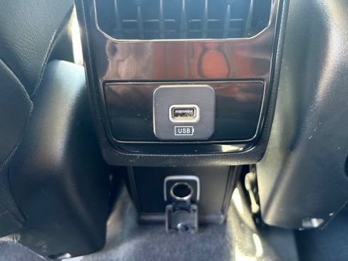 Used 2022 Jeep Compass Limited AWD/4WD image 23