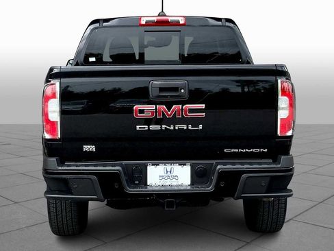 Used 2022 GMC Canyon Denali image 4