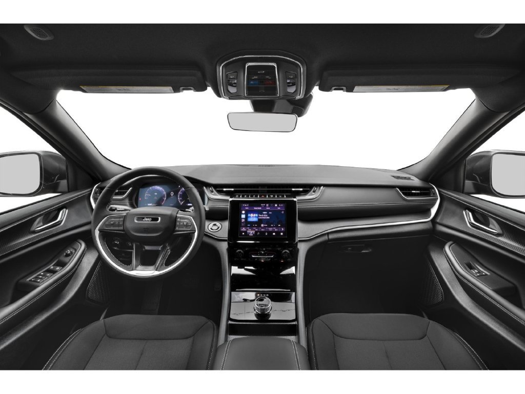 Used 2025 Jeep Grand Cherokee Laredo X AWD/4WD image 5
