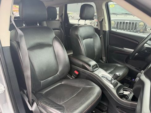 Used 2018 Dodge Journey GT image 9