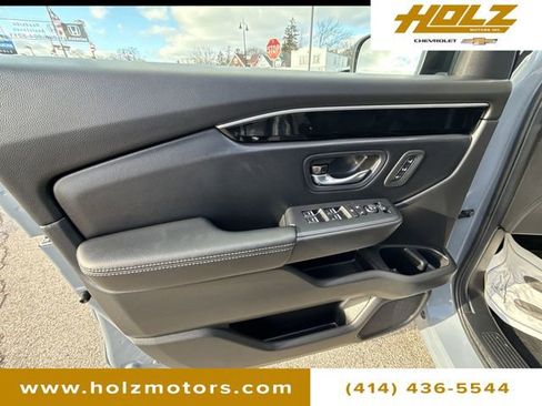Used 2025 Honda Pilot Touring image 23