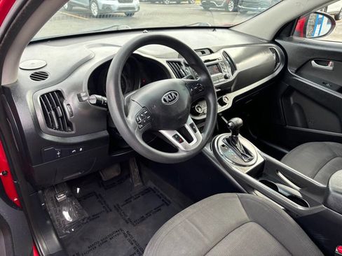 Used 2013 Kia Sportage LX image 8