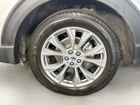 Used 2023 Ford Explorer XLT w/ Equipment Group 202A RWD image 37