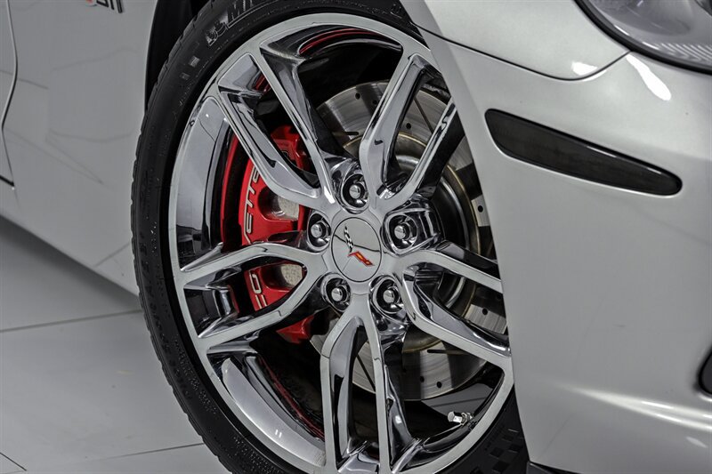 Used 2008 Chevrolet Corvette Convertible RWD image 3