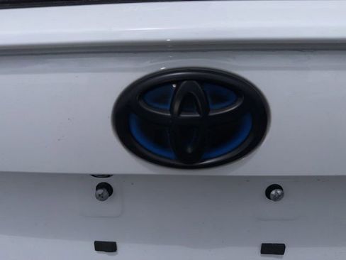 Used 2023 Toyota RAV4 AWD Hybrid image 22