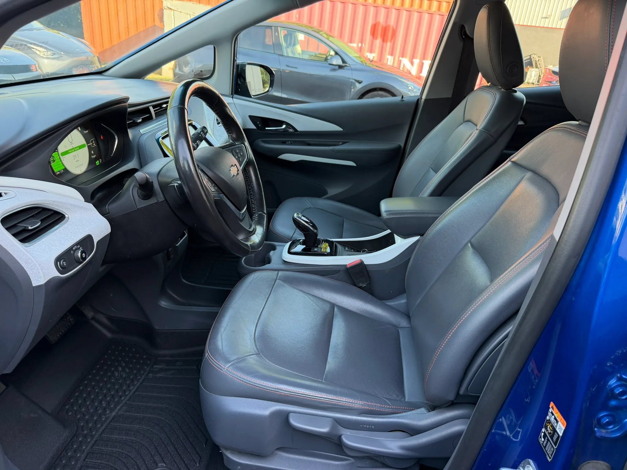 Used 2019 Chevrolet Bolt Premier w/ Infotainment Package FWD image 16