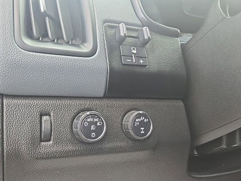 Used 2017 Chevrolet Colorado Z71 image 23