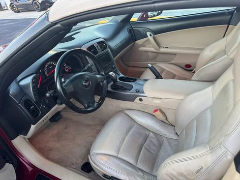Used 2006 Chevrolet Corvette Convertible w/ Preferred Equipment Group image 9