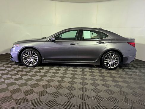 Used 2017 Acura TLX V6 w/ Technology Package image 4