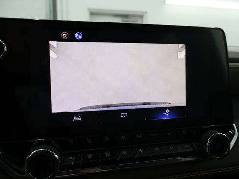 Used 2023 Chevrolet Colorado ZR2 w/ ZR2 Convenience Package III AWD/4WD image 18