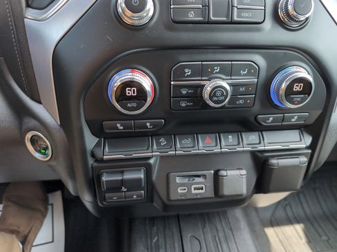 Used 2021 GMC Sierra 1500 SLT image 22