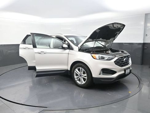 Used 2019 Ford Edge SEL w/ Equipment Group 201A AWD/4WD image 32