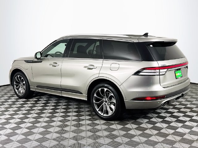 Used 2023 Lincoln Aviator Grand Touring w/ Equipment Group 301A AWD/4WD image 6