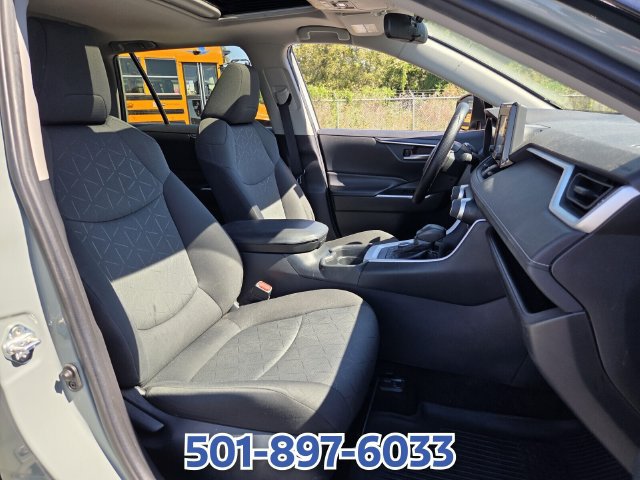 Used 2020 Toyota RAV4 XLE w/ Convenience Package AWD/4WD image 15
