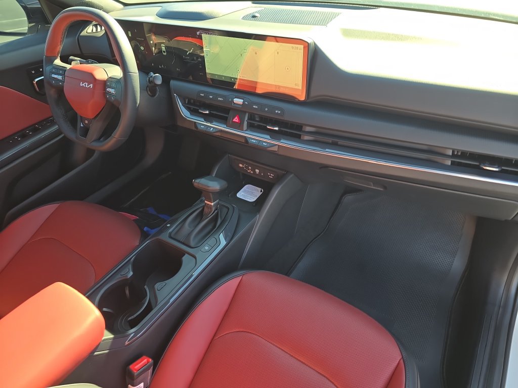 New 2026 Kia K4 GT-Line w/ GT-Line Premium Package FWD image 11