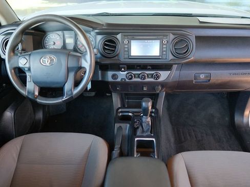Used 2017 Toyota Tacoma SR RWD image 16