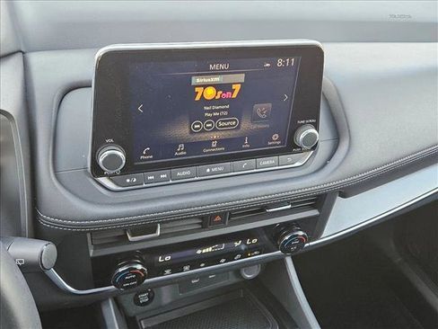 Used 2025 Nissan Rogue SV FWD image 14