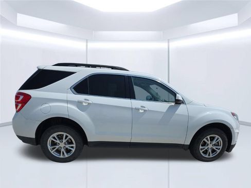 Used 2017 Chevrolet Equinox LT w/ Convenience Package FWD image 5