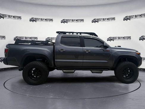 Used 2021 Toyota Tacoma TRD Pro AWD/4WD image 9