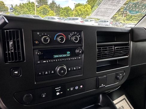 Used 2022 Chevrolet Express 3500 LS image 15