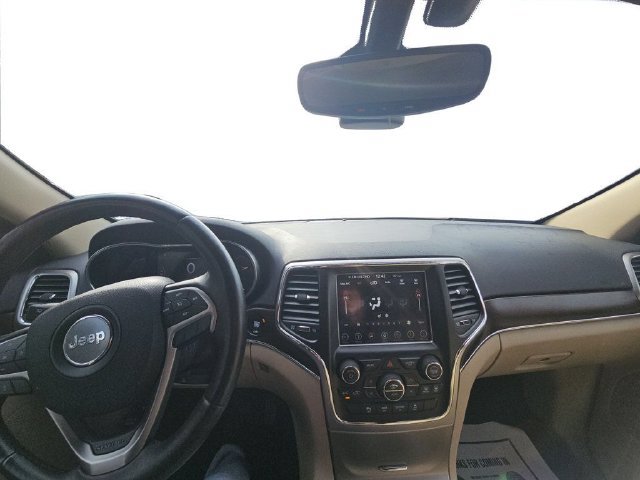 Used 2018 Jeep Grand Cherokee Limited AWD/4WD image 12