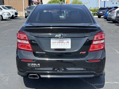 Used 2020 Chevrolet Sonic LT w/ Convenience Package FWD image 6