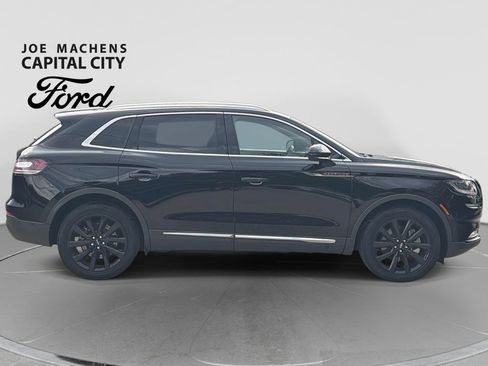 Used 2023 Lincoln Nautilus Reserve w/ Equipment Group 202A AWD/4WD image 3