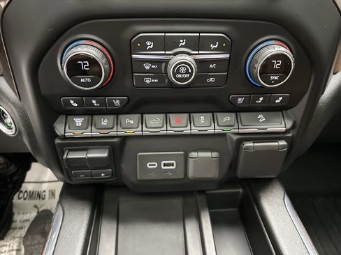 Used 2020 Chevrolet Silverado 2500 High Country image 43