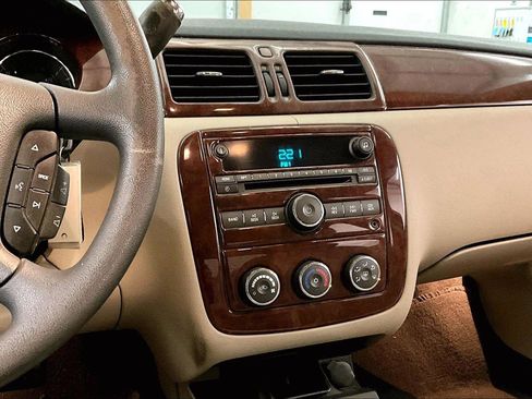 Used 2006 Buick Lucerne CX w/ Driver Confidence Package image 7