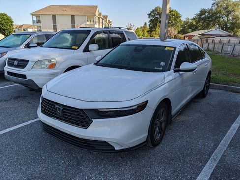 Used 2023 Honda Accord EX image 1
