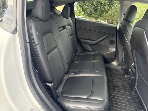 Used 2020 Tesla Model Y Long Range AWD/4WD image 27