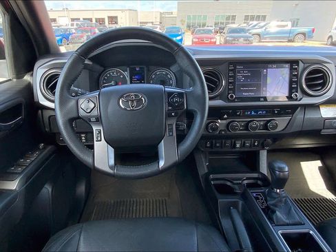 Used 2023 Toyota Tacoma TRD Off-Road w/ TRD Premium Off Road Package image 6