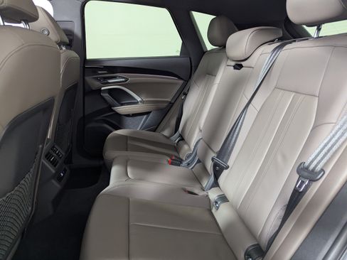 Certified 2025 Audi Q5 Premium Plus w/ Premium Plus AWD/4WD image 18