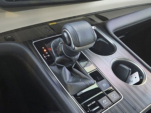 Used 2022 Toyota Sienna Platinum image 14