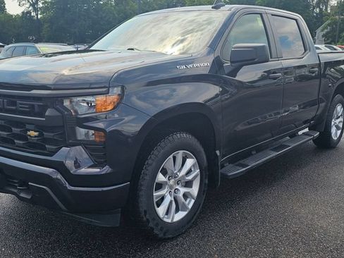 Used 2023 Chevrolet Silverado 1500 Custom AWD/4WD image 3