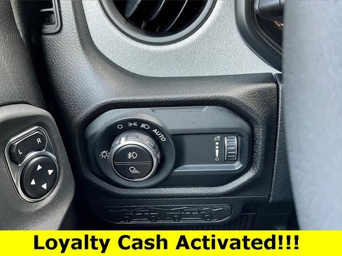 New 2025 Jeep Gladiator Sport image 34