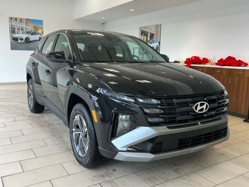 New 2026 Hyundai Tucson Blue SE AWD/4WD image 4
