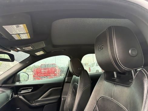 Used 2018 Jaguar F-PACE S AWD/4WD image 15