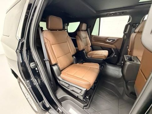 Certified 2024 Chevrolet Tahoe High Country AWD/4WD image 29