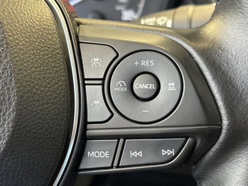 Used 2023 Toyota Corolla SE FWD image 31