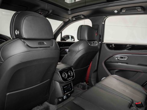 Certified 2022 Bentley Bentayga image 19