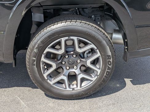 Used 2026 RAM 1500 Laramie AWD/4WD image 9