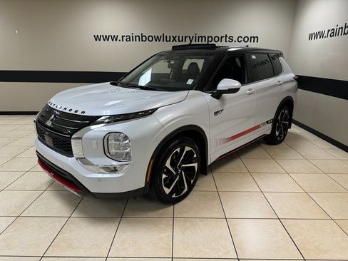Used 2024 Mitsubishi Outlander Ralliart image 3