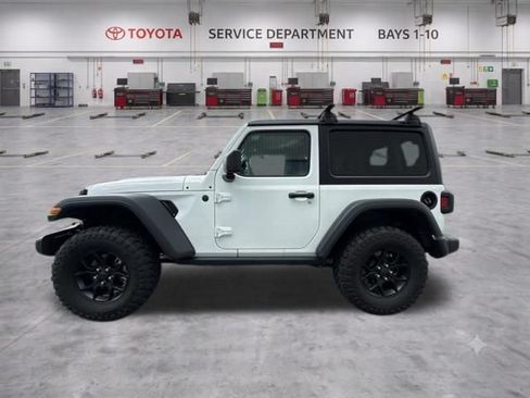 Used 2025 Jeep Wrangler Sport AWD/4WD image 5