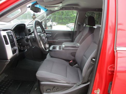 Used 2019 GMC Sierra 2500 SLE w/ SLE Preferred Package RWD image 17